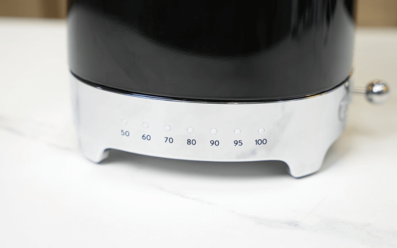 Ấm siêu tốc chỉnh nhiệt SMEG KLF04