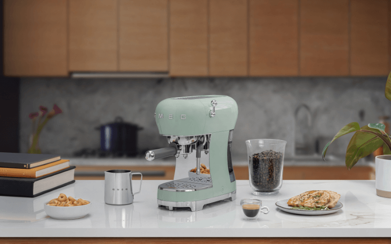 Máy pha cà phê SMEG ECF02 nhiều màu