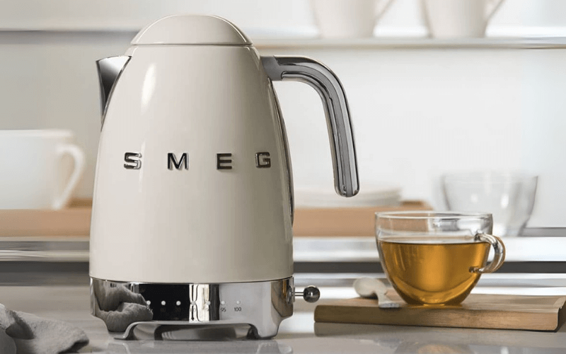 Ấm siêu tốc chỉnh nhiệt SMEG KLF04