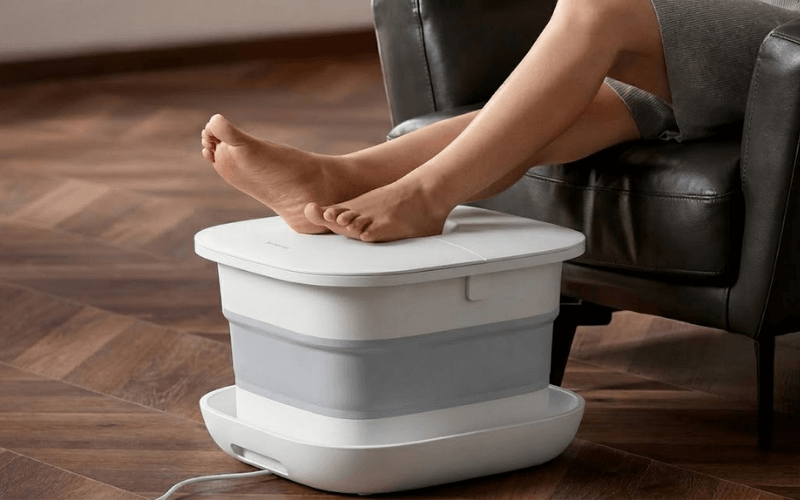 Bồn ngâm chân massage Philips PPM6502 màu trắng