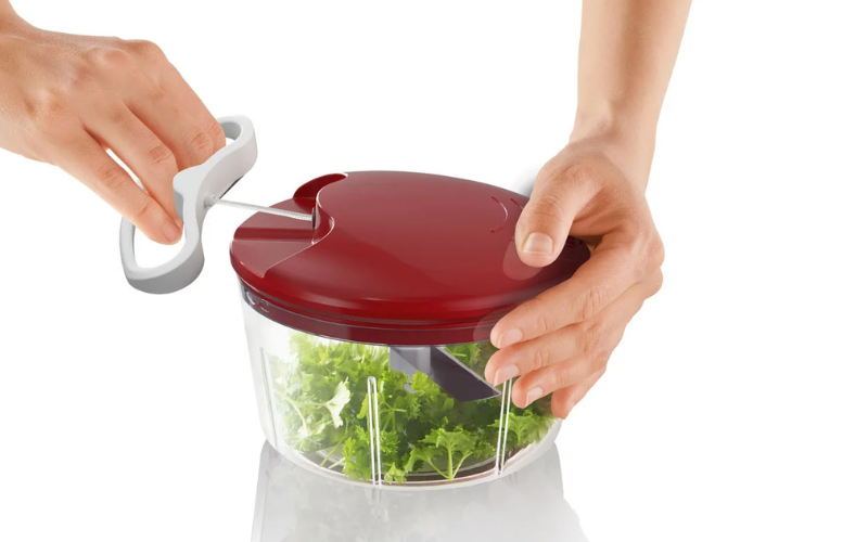 Dụng Cụ Xay rau củ, hành tỏi ERNESTO 650ml (màu đỏ)