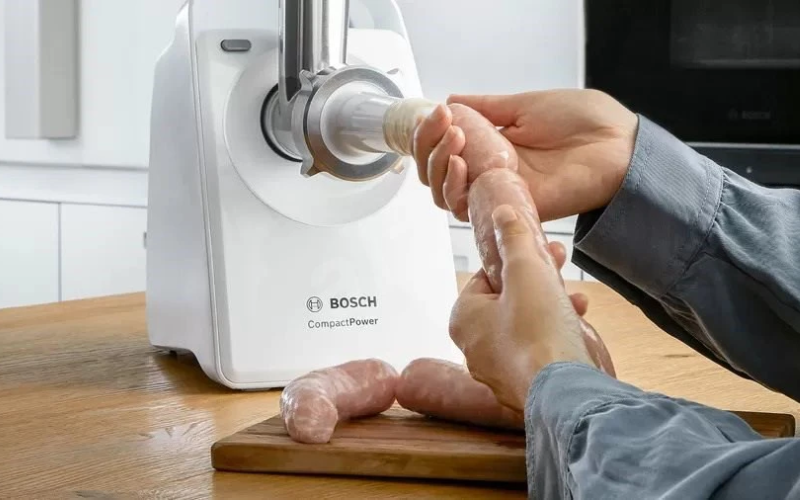 Máy xay thịt BOSCH MFW3520W (loại có nhồi xúc xích)