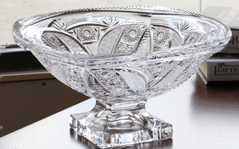 Mâm bồng chân đế vuông M56 34cm Crystal Bohemia