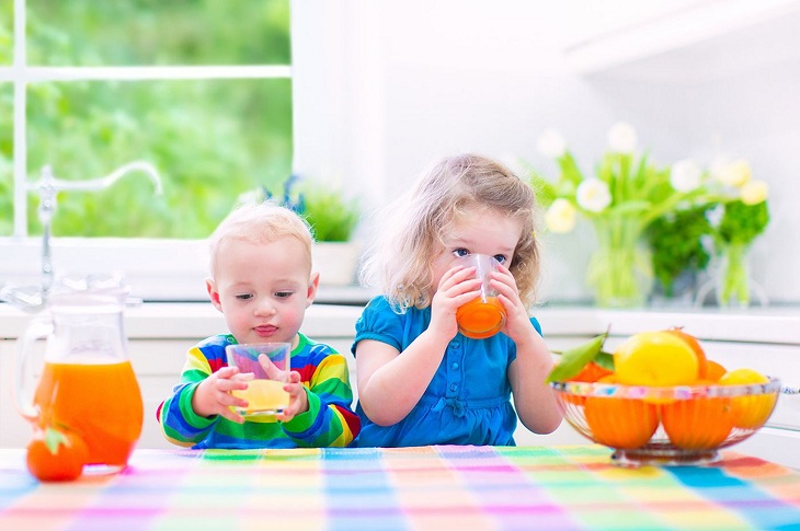Anh chị có thể tập cho bé