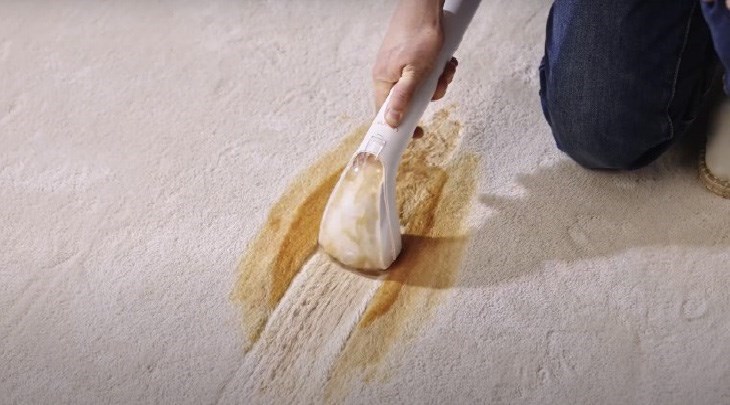 Làm sạch thảm trải sàn
