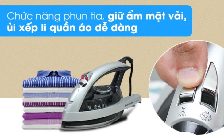 Bàn ủi hơi nước Panasonic NI-W650CSLRA 2200W có chức năng phun tia giúp giữ ẩm mặt vải