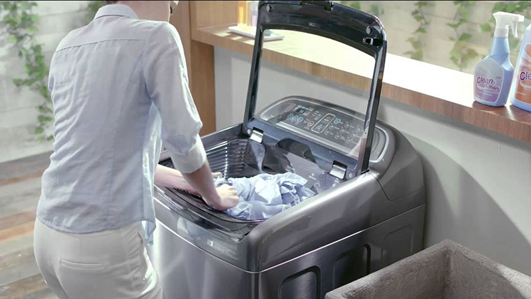 Sấy quần áo có các vật nhọn, kẹo cao su