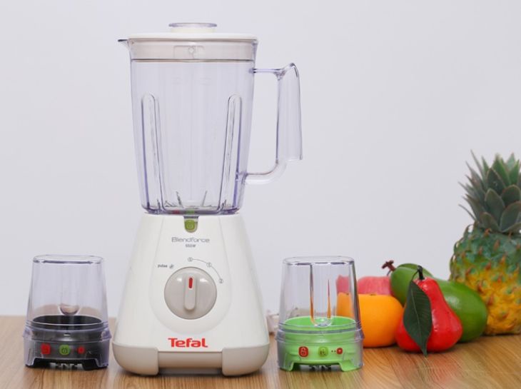 Máy xay sinh tố Tefal BL309166 có dung tích 1.25l giúp xay nguyên liệu nhiều hơn