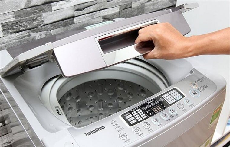 Thói quen mở nắp tủ trong lúc đang vận hành dễ làm tủ hư hỏng nặng và đe dọa đến an toàn của người dùng