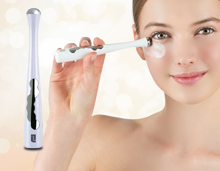 Sử dụng máy massage chuyên dụng như máy massage mắt chống lão hóa Lifetrons EM-100 giúp bạn cải thiện nếp nhăn và chống lão hóa da hiệu quả