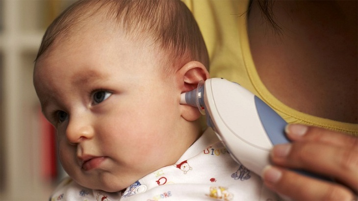 ưu và nhược điểm đo nhiệt độ cho trẻ ở tai