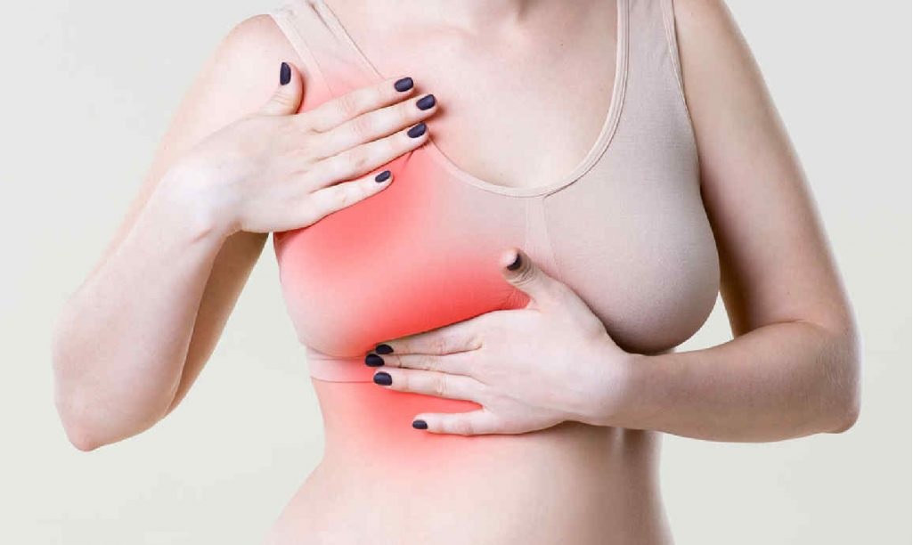 Các mẹ nên nuôi con hoàn toàn bằng sữa mẹ ít nhất trong 6 tháng đầu đời
