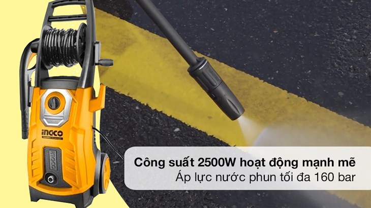 Máy phun xịt rửa áp lực cao Ingco HPWR25008 hoạt động mạnh mẽ 2500W, áp lực nước phun đến 160 bar, giúp rửa sạch các vết bẩn cứng đầu một cách dễ dàng