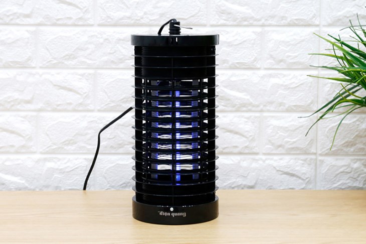 Đèn bắt muỗi Điện Quang ĐQ EML02 BL bắt và diệt muỗi một cách tự động, tiết kiệm thời gian và công sức