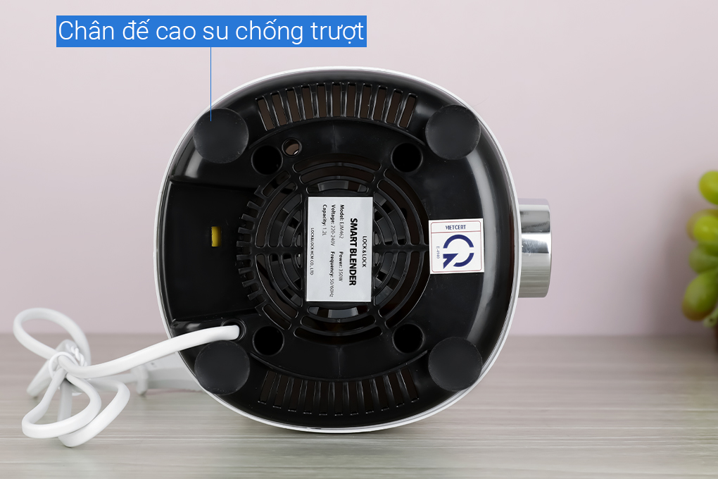 Chân đế chống trượt được trang bị trên Máy xay sinh tố Lock&Lock EJM462