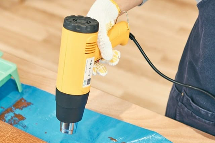 Khoảng cách khò thích hợp và an toàn sẽ khoảng 30 cm