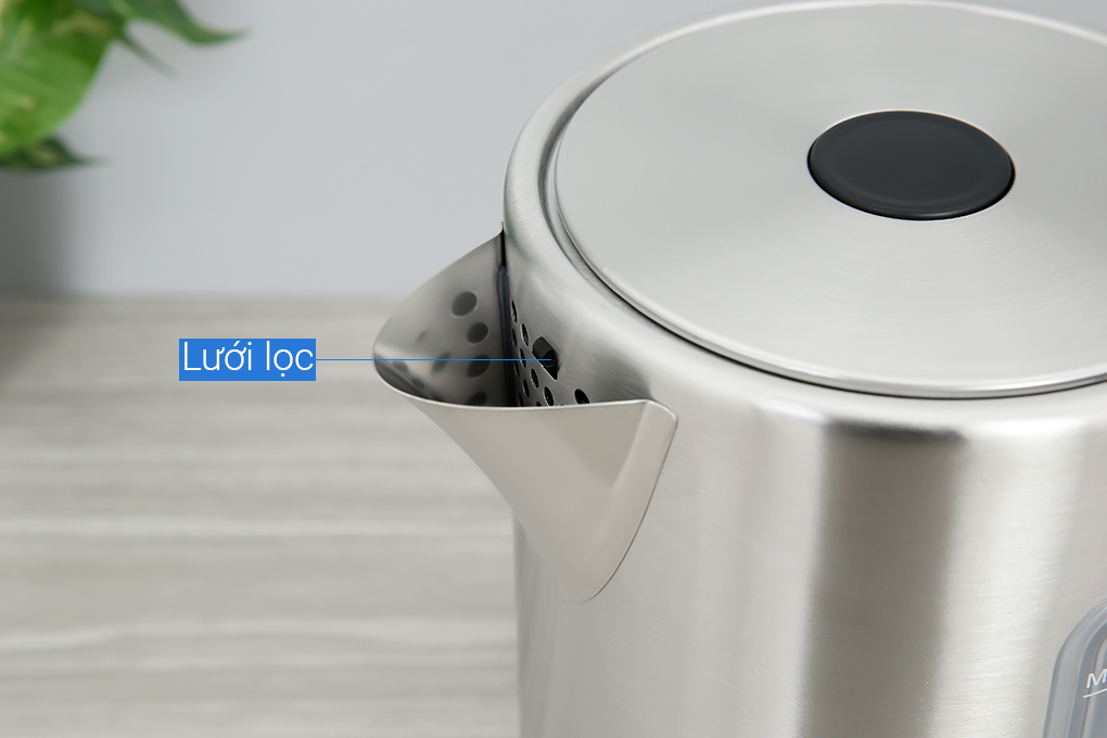 Bình đun siêu tốc Panasonic 1.7 lít NC-K301SRA trang bị lưới lọc cặn, đảm bảo nước rót ra sạch hơn