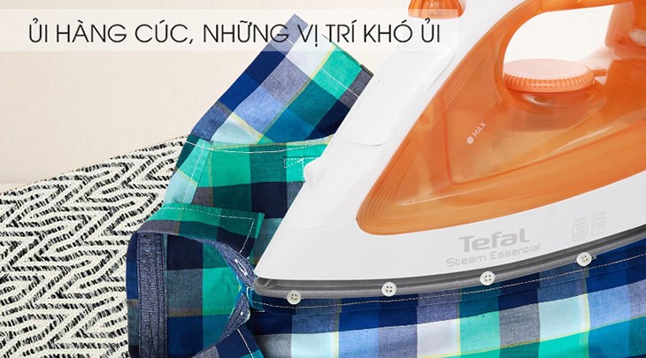 Bàn ủi hơi nước Tefal FV1022T0 1310W có thiết kế đầu mũi nhọn, giúp dễ dàng là phẳng vết nhăn ở những vị trí khó ủi