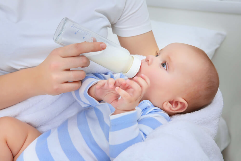 6 tháng sẽ là khoảng thời gian mà bạn cần lưu ý để thay bình sữa