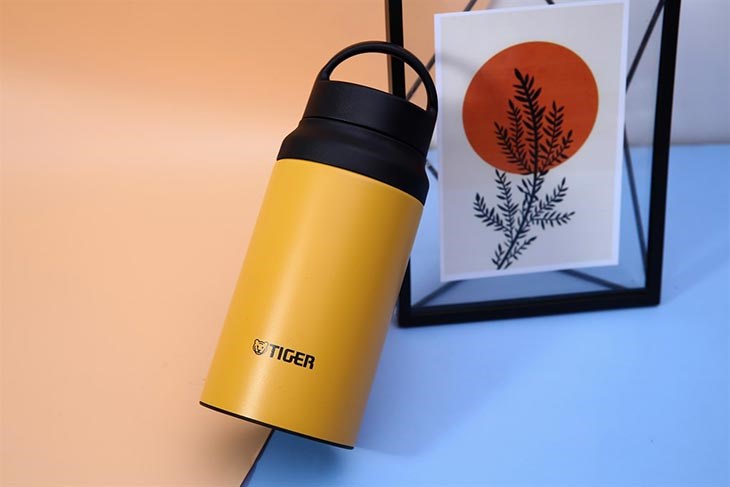 Bình giữ nhiệt inox 400 ml Tiger MCZ-S040YEV có giá 629.000 đồng (cập nhật tháng 05/2023, có thể thay đổi theo thời gian)