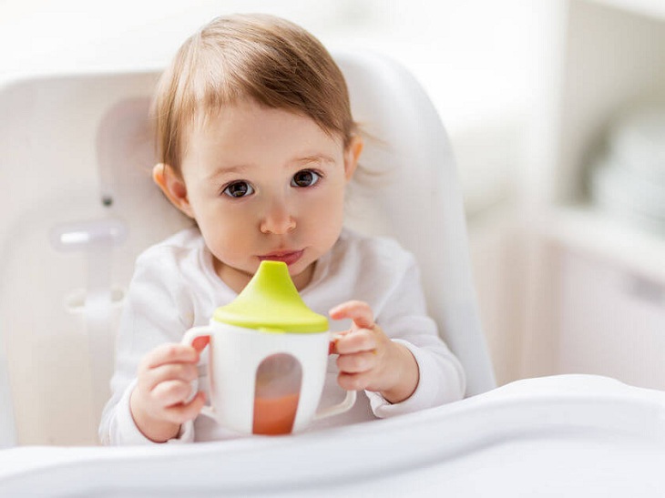 Bình tập uống có tay cầm