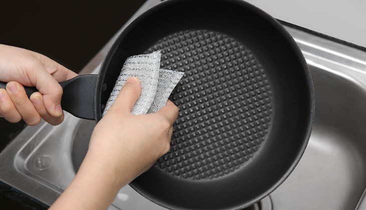 Miếng rửa chén mặt lưới 3M Scotch Brite giúp rửa bát với số lượng gấp 3 lần