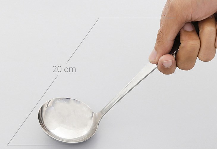 Vá nhỏ có chiều dài cán dưới 32cm, phù hợp sử dụng trong gia đình ít người