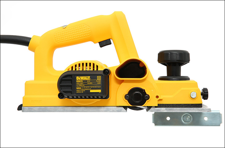 Máy bào Dewalt D26676-B1 550W