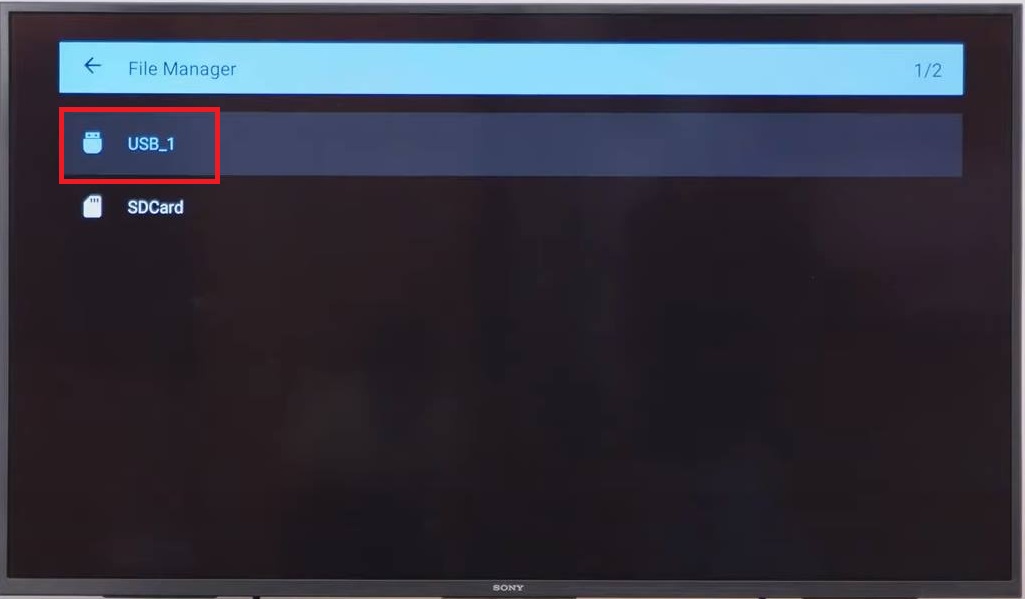 Bước 3: Cắm USB vào tivi và truy cập vào ứng dụng File Manager đã tải về trước đó.