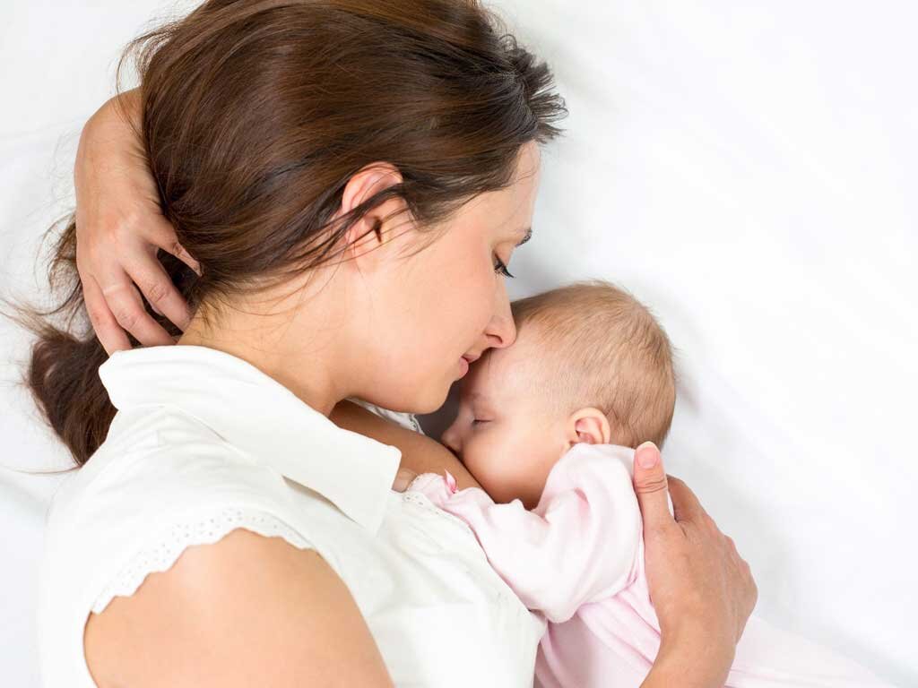 Người mẹ cũng cần chú tâm đến sức khỏe của bình để thích nghi với những thay đổi của tâm sinh lý