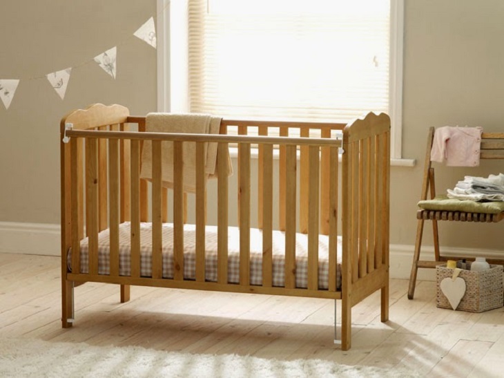Bạn nên chọ cũi có khoảng cách giữa các thanh chắn từ 0,63 – 0,95 cm