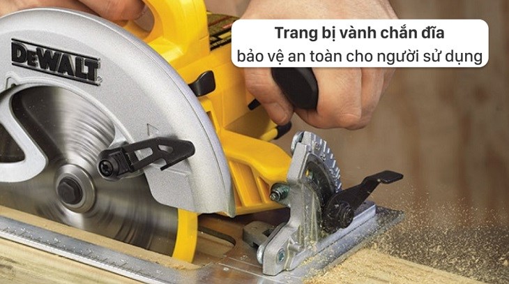 Máy cưa đĩa Dewalt DWE561-B1 1200W trang bị vành chắn bảo vệ góp phần bảo vệ người dùng tốt hơn trong suốt quá trình cưa cắt vật liệu