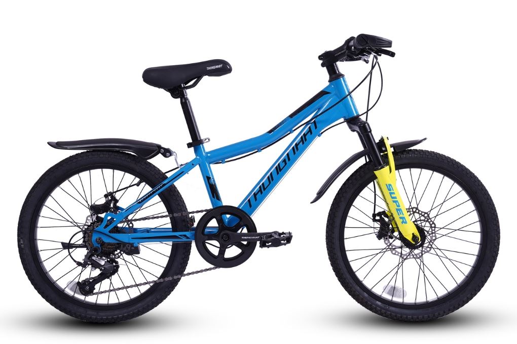 Xe đạp trẻ em nam Thống Nhất Super 20 inch Xanh có chắn bùn hỗ trợ bảo vệ quần áo sạch sẽ khi đi đường