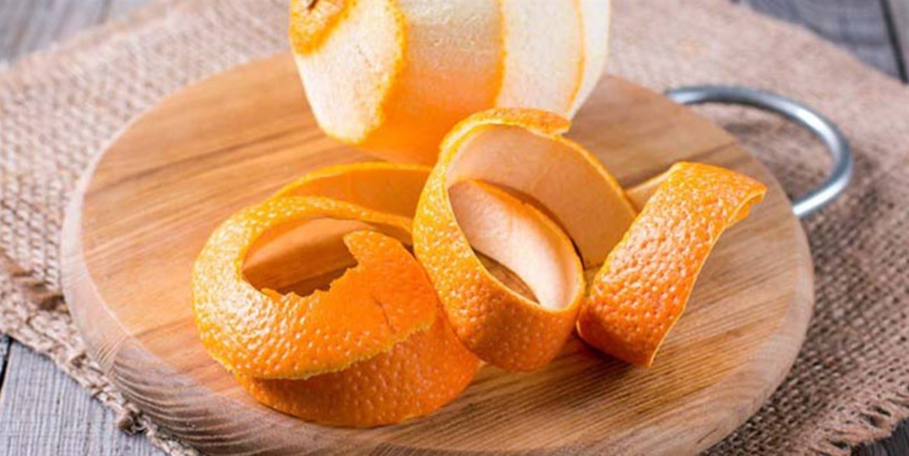 dùng vỏ quýt để chống say tàu xe