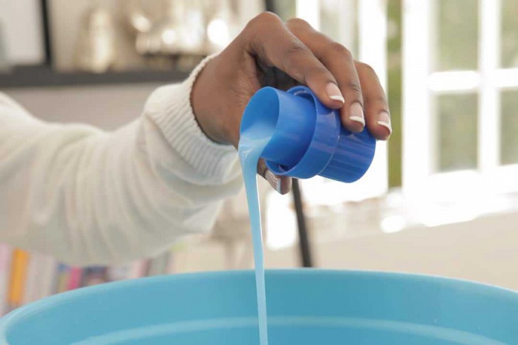 Tác hại của việc xả quần áo sai cách đối với máy giặt