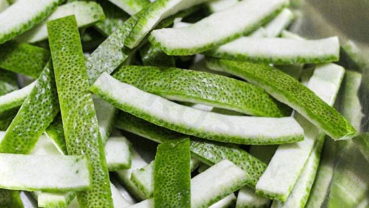 Đuổi muỗi bằng vỏ bưởi