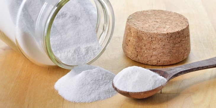 Sử dụng baking soda và hàn the để pha chế nước giặt có thể đánh bay các vết bẩn cứng đầu hiệu quả