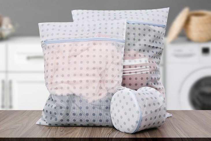 Bộ 3 túi giặt lưới Delites RD106 chấm bi làm từ chất liệu vải Polyester bền chắc, làm sạch đơn giản