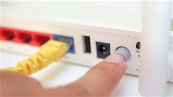 Tắt nguồn tạm thời router