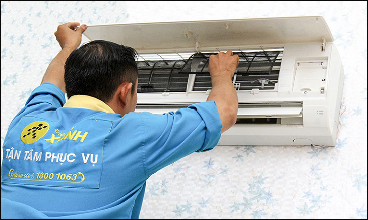 Vệ sinh lưới lọc 2–4 tuần/lần, bảo dưỡng toàn diện 3–6 tháng/lần để điều hòa bền lạnh