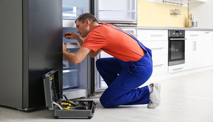 Hệ thống điện bên trong tủ gặp sự cố là nguyên nhân khá phức tạp