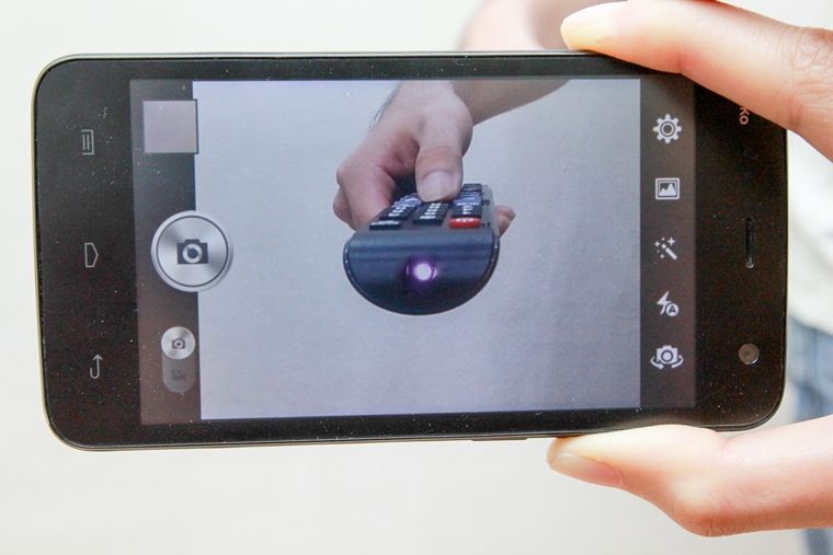 Kiểm tra remote bằng đèn tín hiệu