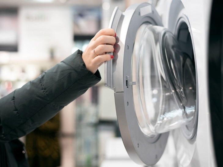 Máy giặt Electrolux bị lỗi do cửa máy giặt chưa đóng chặt