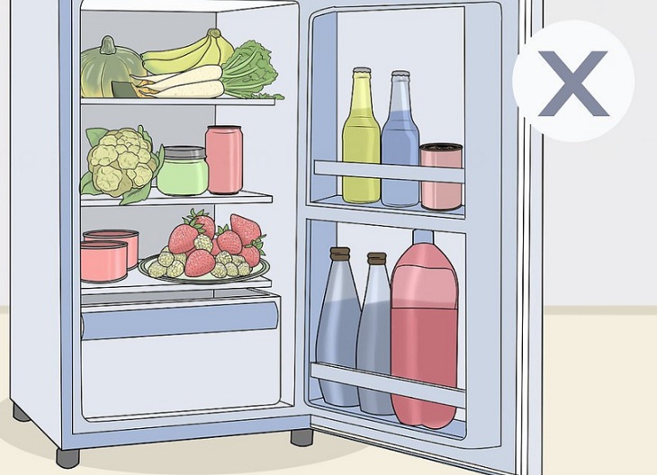 Bước 2: Tránh chứa thực phẩm đầy bên trong tủ lạnh, tủ đông