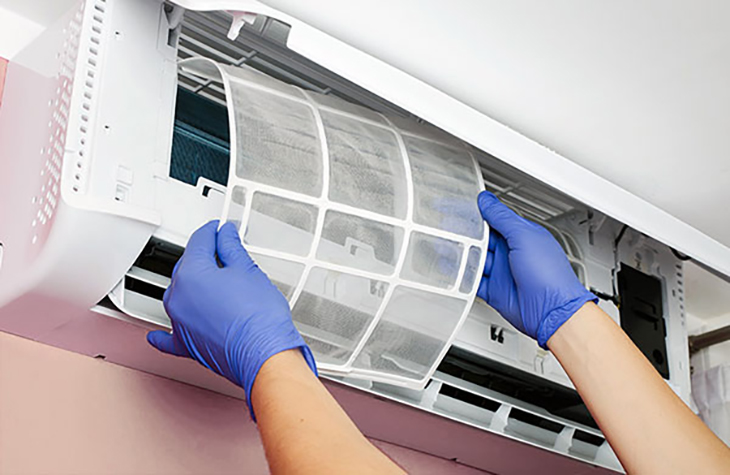 Thực hiện các bước vệ sinh máy điều hòa