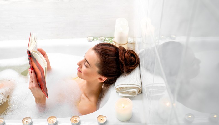 Dùng baking soda và bột yến mạch
