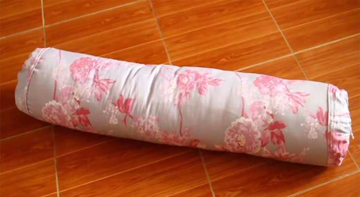 Vậy là bạn đã hoàn thành may vỏ gối ôm rồi