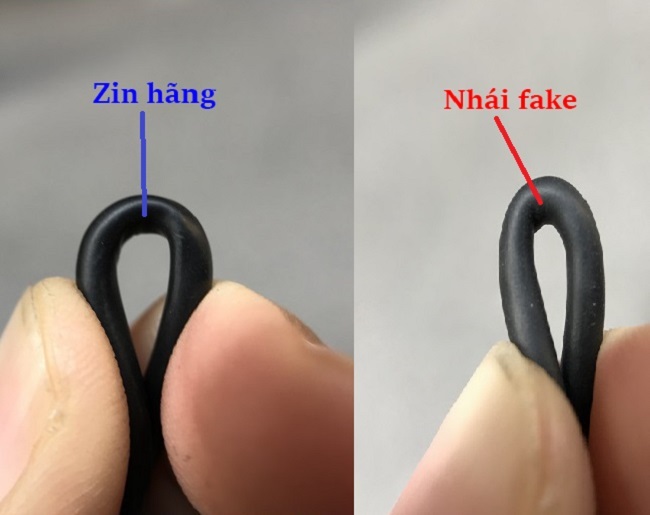 Gấp dây cáp sạc để kiểm tra