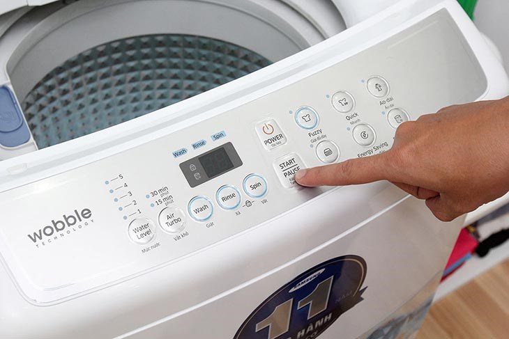 Nhấn nút Pause hoặc Stop để reset