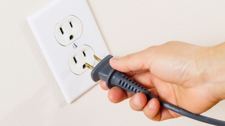 Rút phích cắm máy giặt từ 30 giây - 1 phút